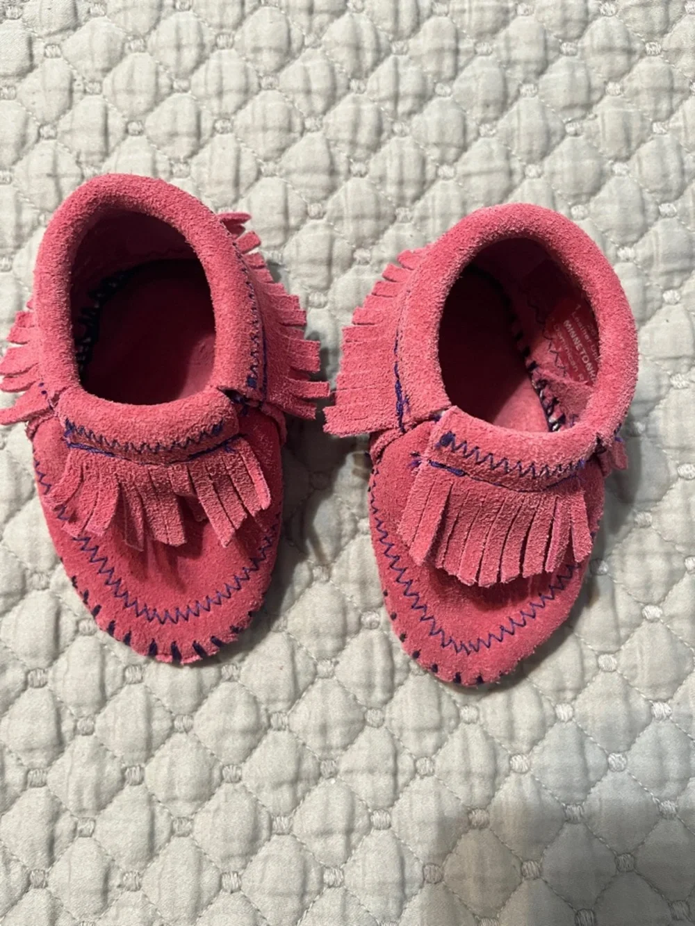 Minnetonka Kids Suede Fringe Moccasins - Pink